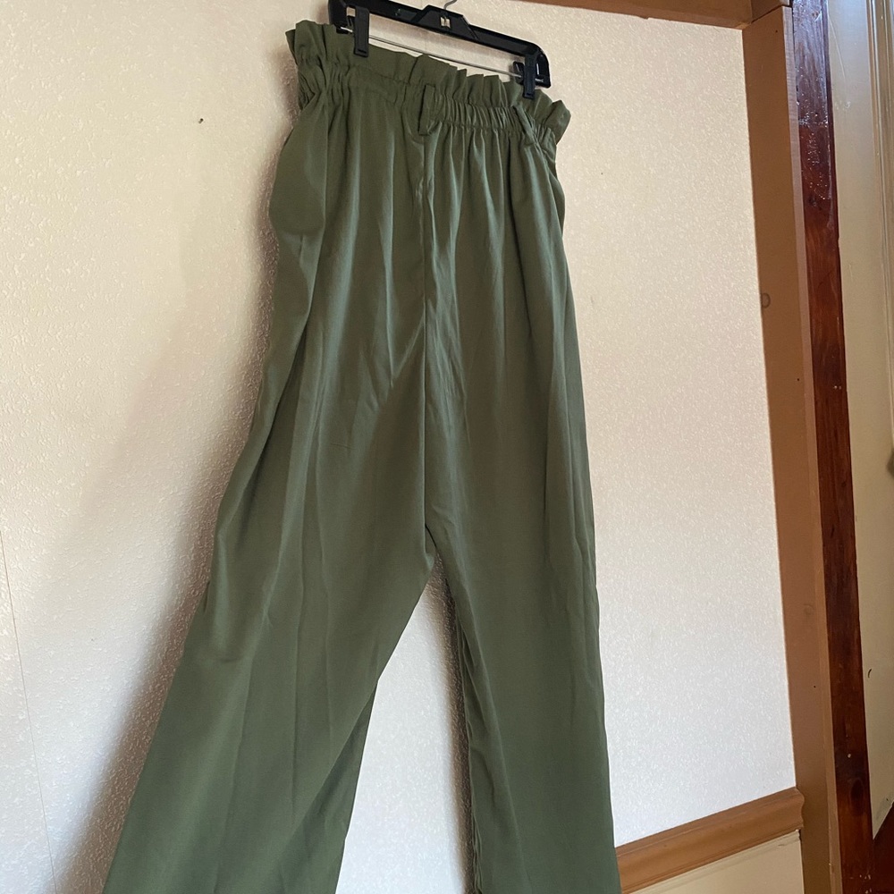 High Waisted Olive Green Pants